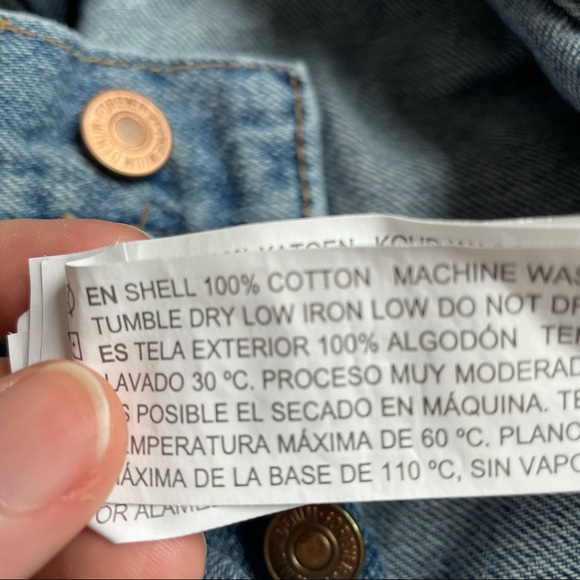 Light Wash Mom Jeans - Picture 3 of 6